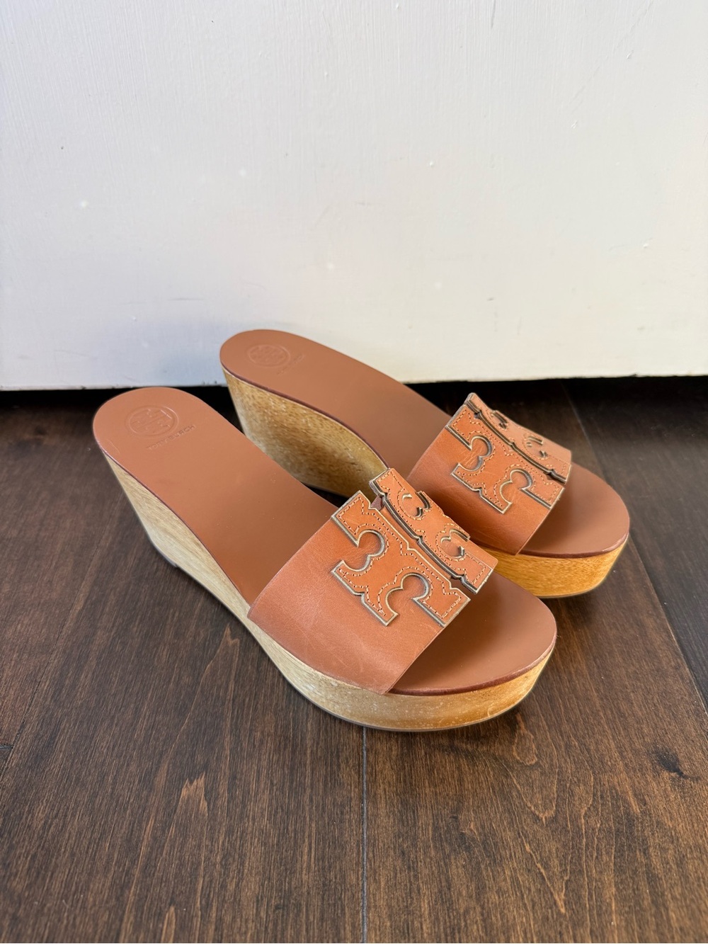 Tory Burch- Ines Wedge Slide- Brown/Tan - Size 7.5